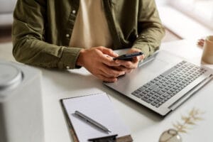 Klienti volají, aby zjistili cenu, ale nevedou k leadu – jak to řešit?